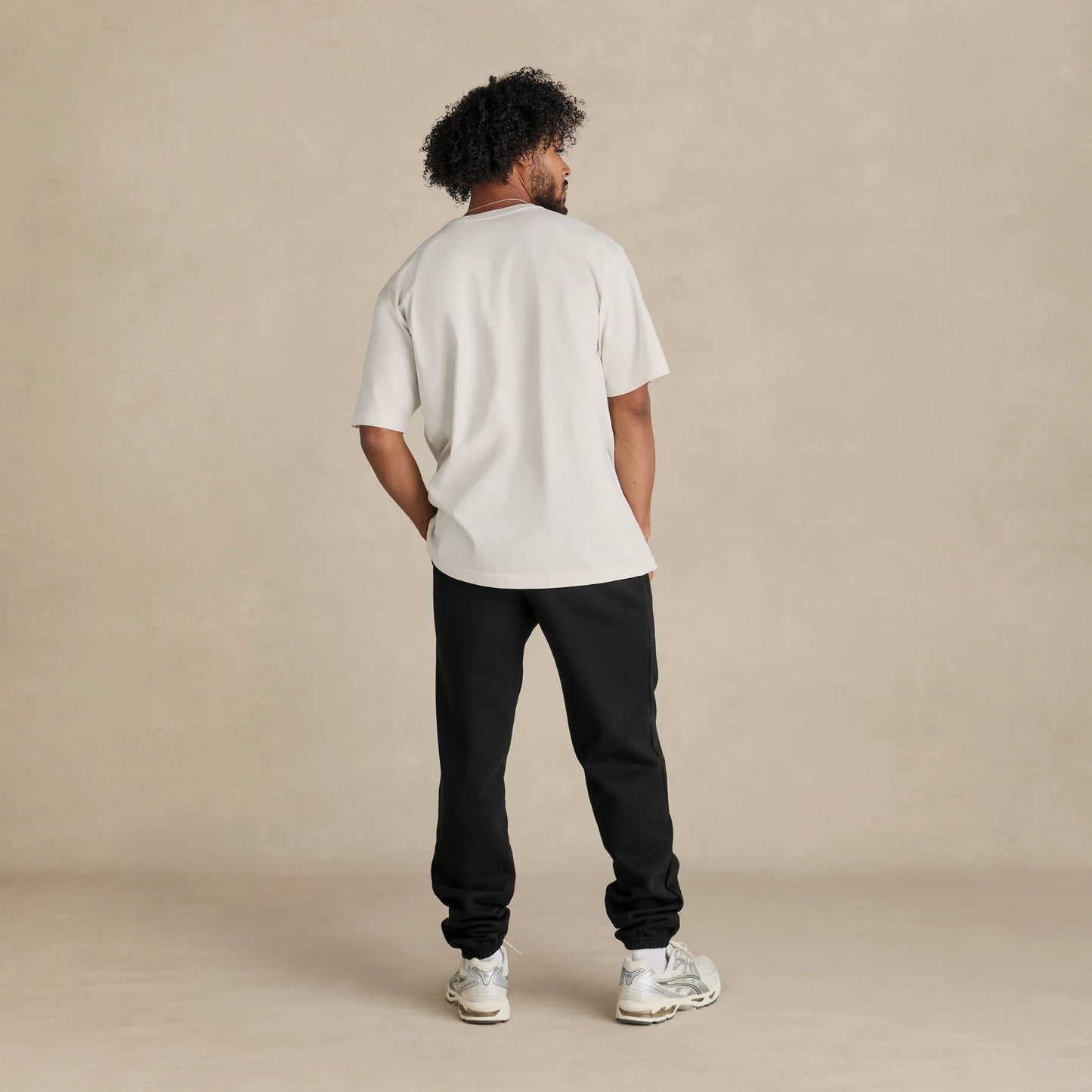 UNISEX OVERSIZES T-SHIRT WHITE
